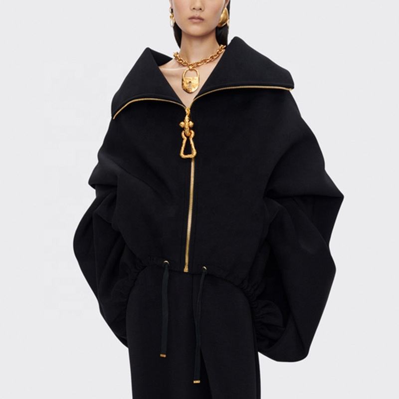 Kurzjacke mit Revers und Reissverschluss